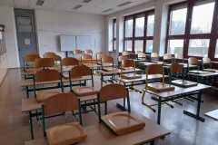 UČEBNA bez interaktivní tabule