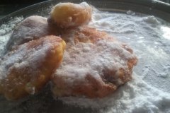 Masopustní kunratické  rychlokoblížky, recept z letošního masopustního průvodu, získaný od kunratických babiček. Děkujeme