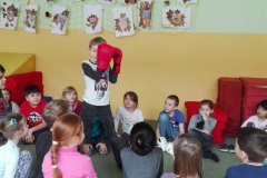 Tobiáš a kickbox.
