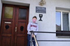 " Důvodem k jejímu vyhlášení reformními římskokatolickými kněžími byla zhoršená situace pro reformisty a zážitek z Vánoc 1919, kdy byla v mnoha kostelích sloužena mše v českém jazyce, namísto jazyka latinského. "