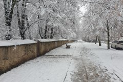 sněhová pohádka u parku